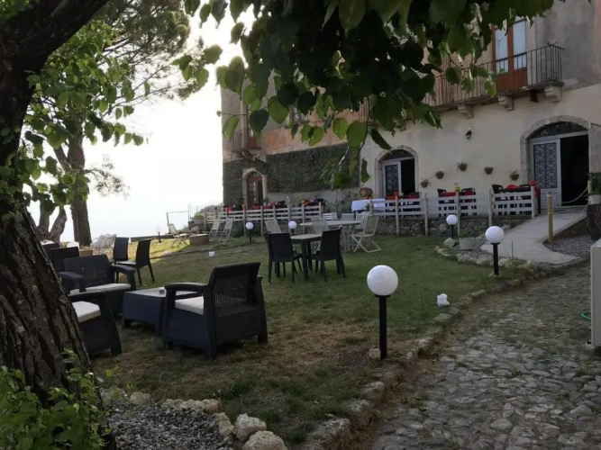 Standard Double room with garden view