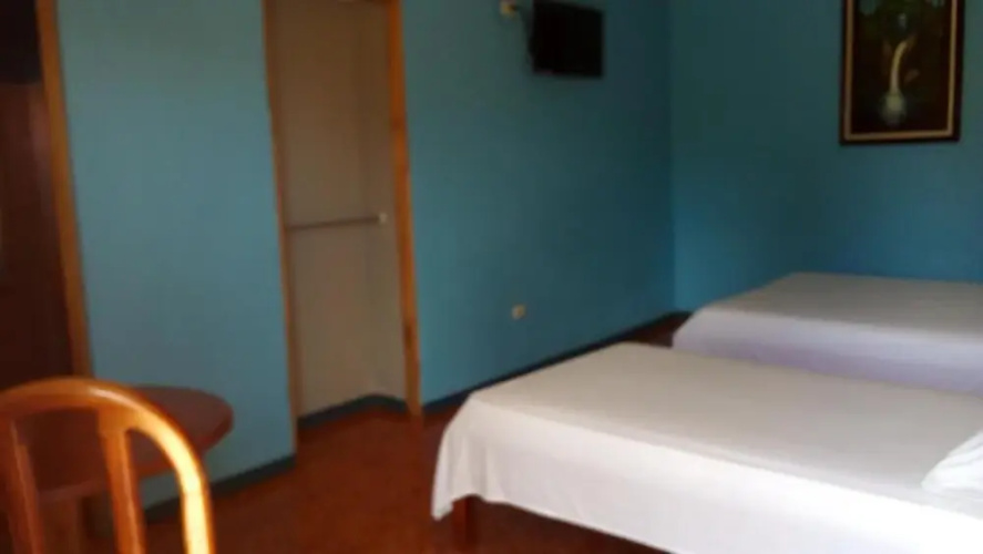 Cabinas El Tropico