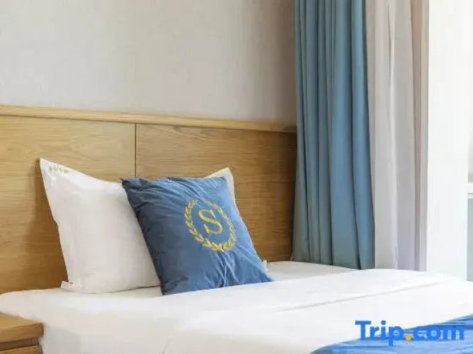 Premium Twin room