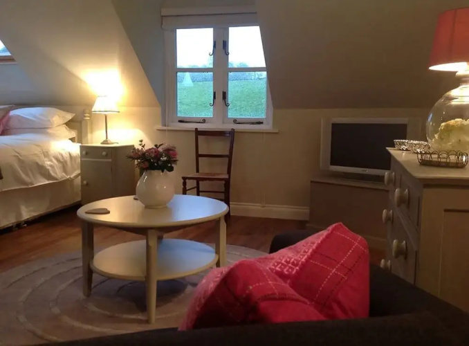 Field Cottage B&B