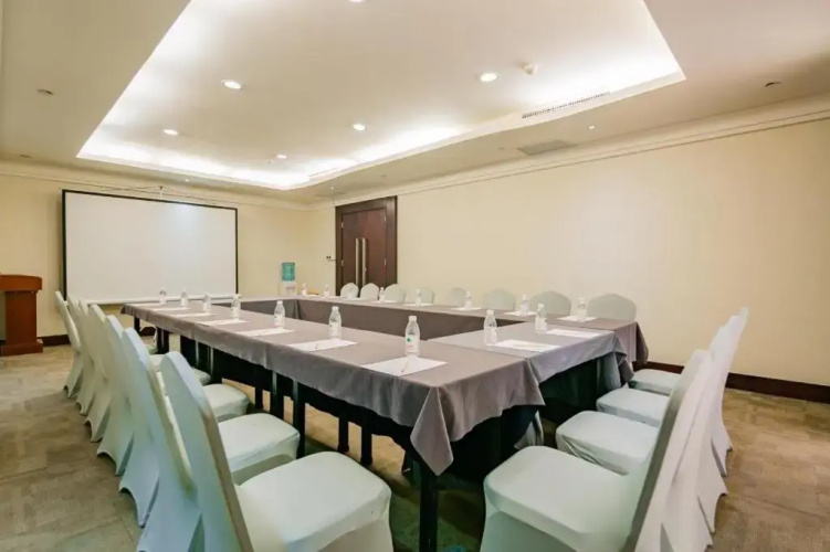 Yitel Hotel