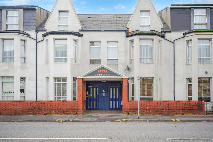 Oyo Cardiff Central