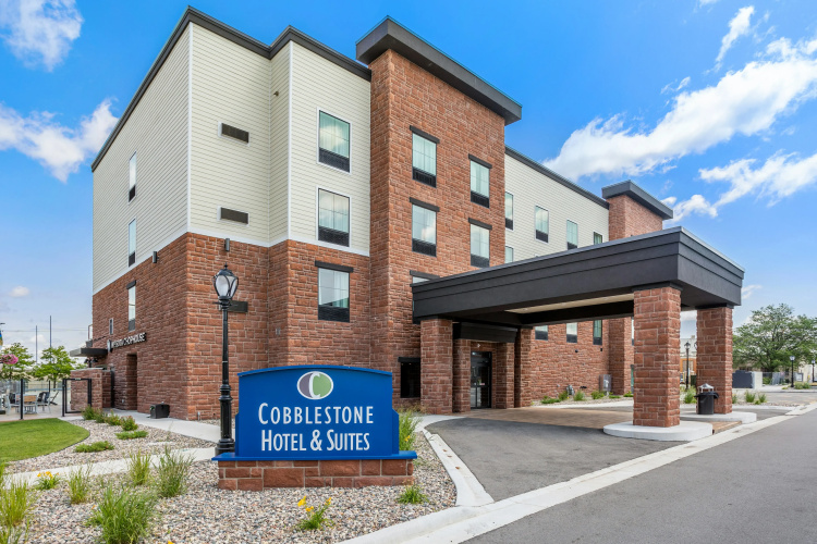 Cobblestone Hotel & Suites - De Pere/green Bay - Green Bay, WI