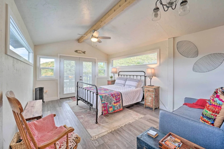 Studio w/ Mountain Views < 30 Min to Durango!
