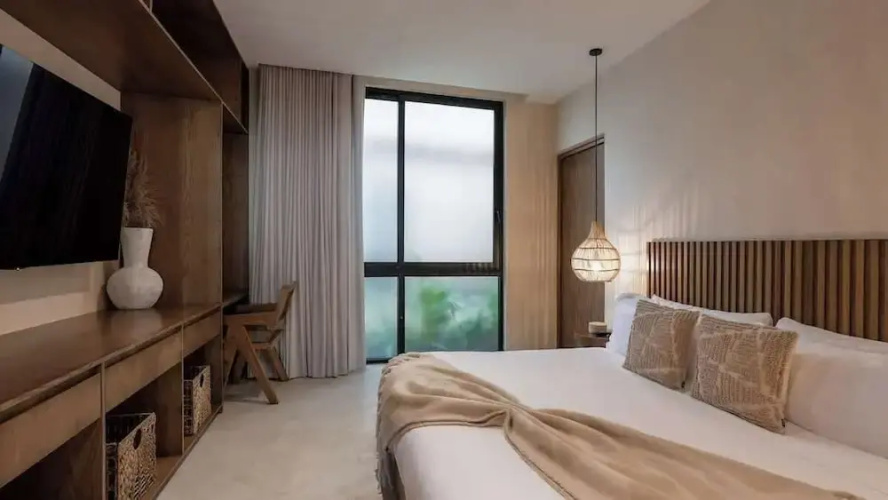 Hidden Gem With Private Pool and Rooftop Terrace