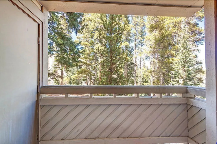 1001 Grandview C14 by RedAwning