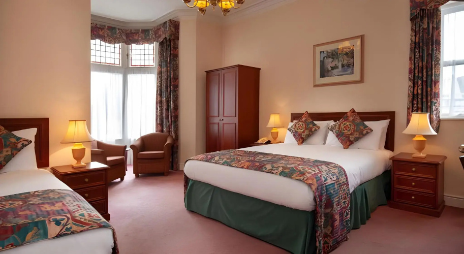Ashley Hotel
