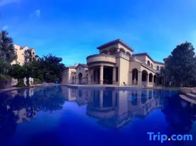 Sanya Forest Coast Pool Resort