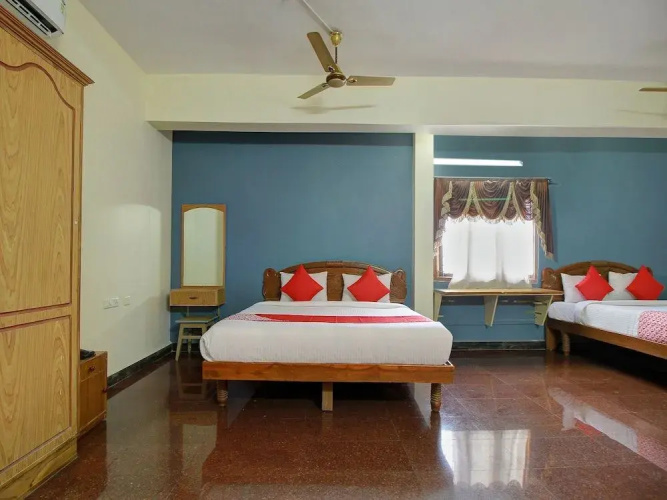 OYO 16345 PKN Residency