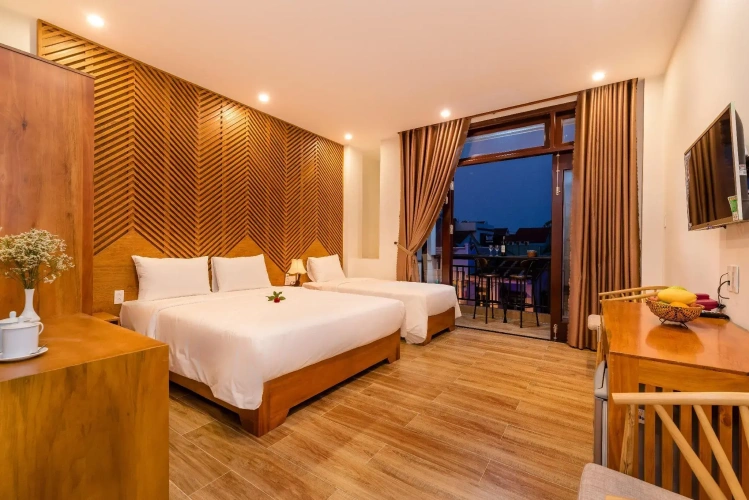 Family Suite with balcony and with city view