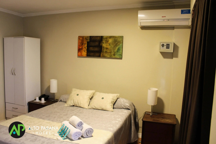 Alto Parana Hotel