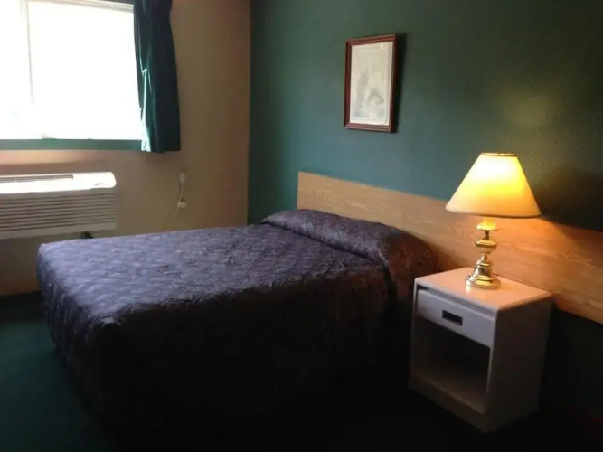 Sundre Motor Inn