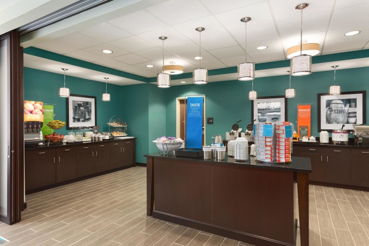 Hampton Inn Fairmont, WV photo 23