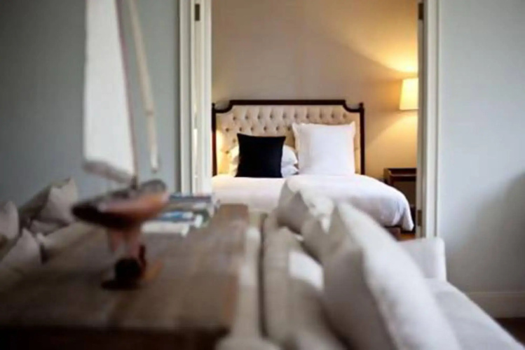 Cabochon Hotel & Residence