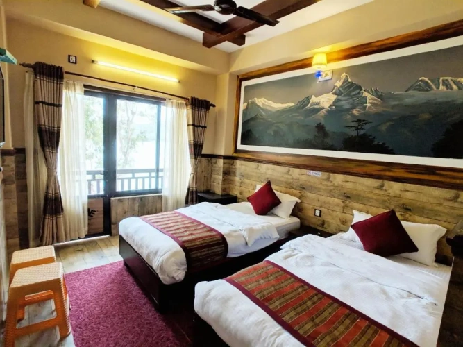 Standard Twin room with lake view