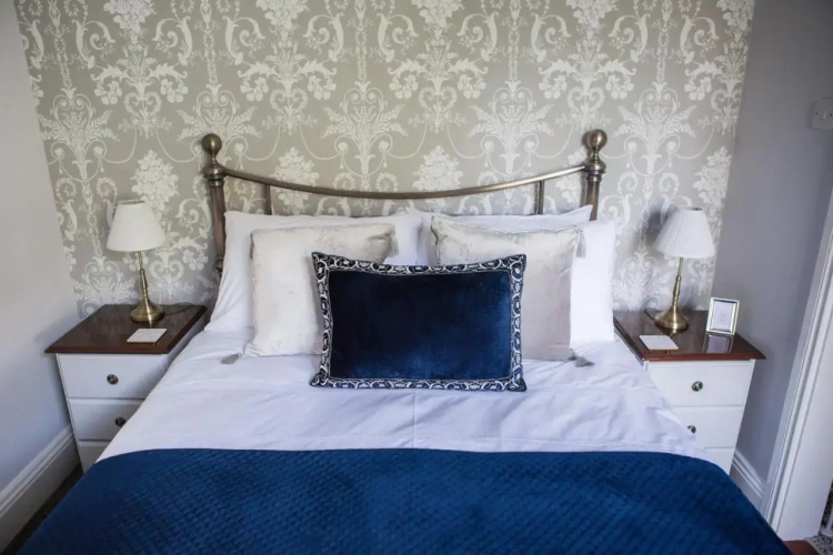 Riverdale House B&B