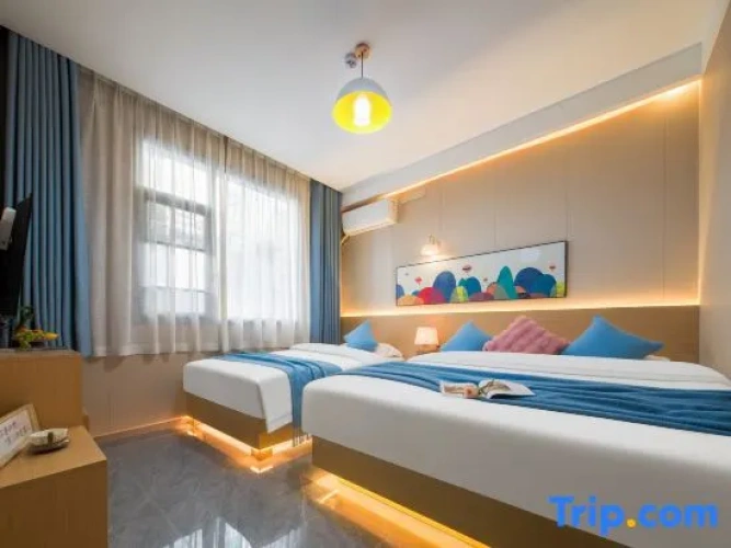Standard Triple Family room