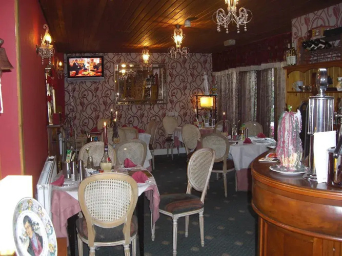 The Robert Burns Hotel