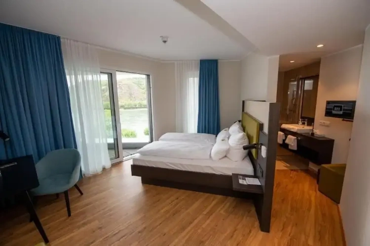 Superior Double room with balcony and with river view