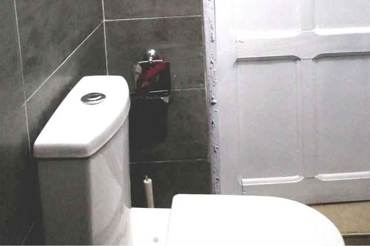 1 Bed House Private Compound With Off Road Parking