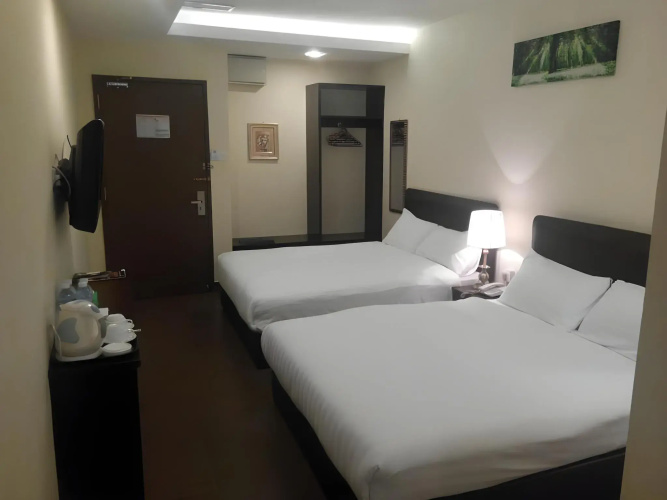 DM Hotel