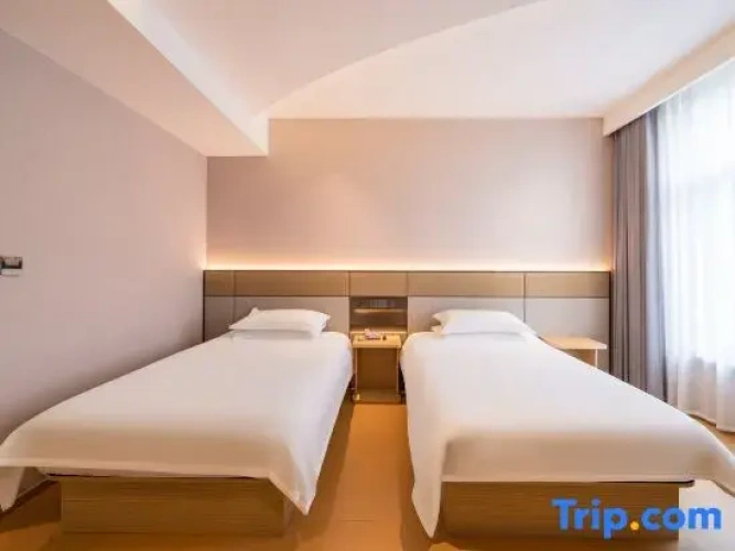 Luxury Twin room