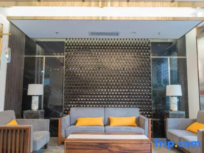 Chating Holiday Hotel