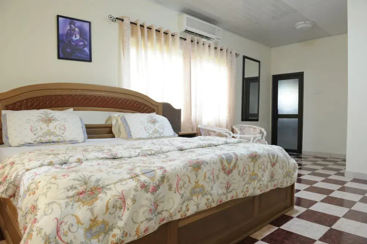 Mount Pleasant Inns & Apartments