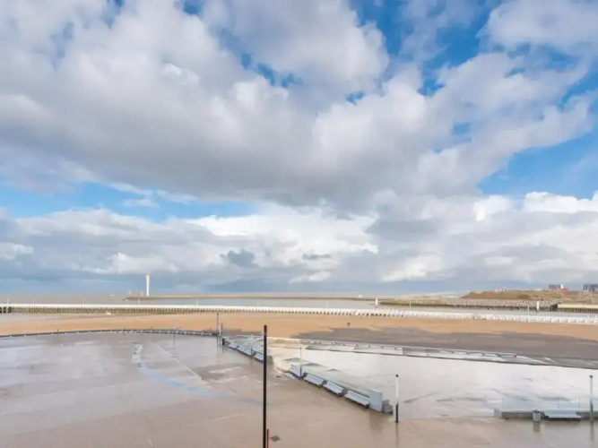 Apartment in Ostend With Sea Views