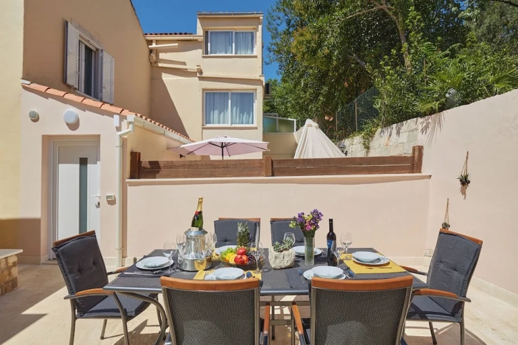 3 Bedrooms Cottage with sea view