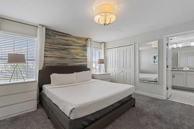8990 Stinger Drive