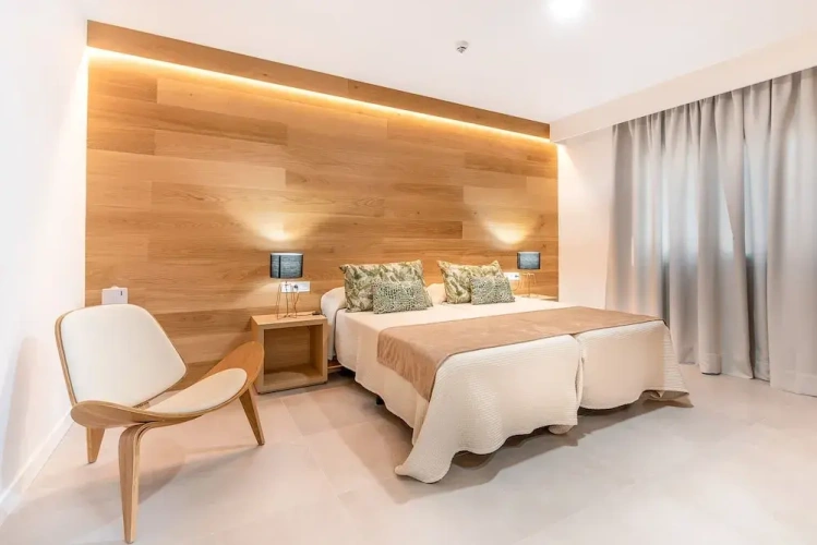 1 Bedroom Executive Suite with balcony