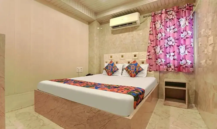 Fabhotel Comfort Inn