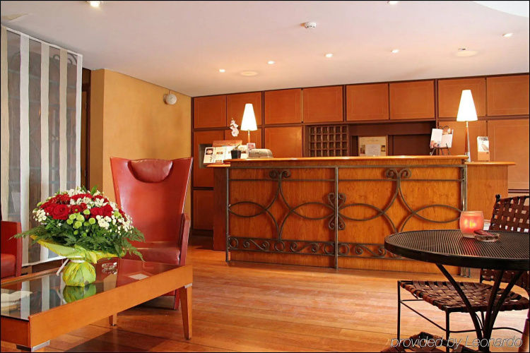 Cabane Hotel