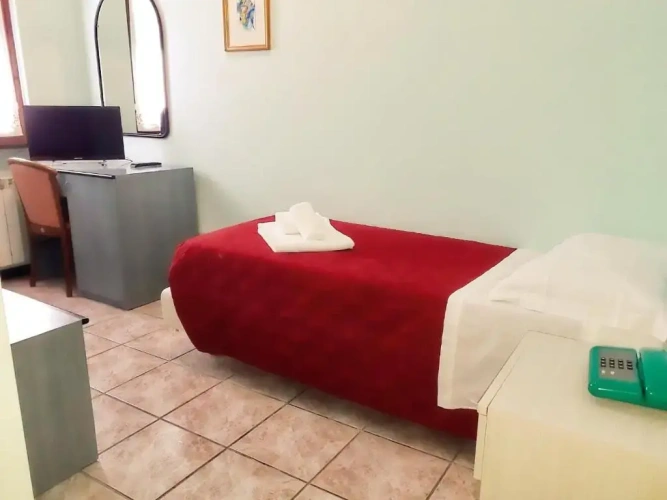 Standard Single room