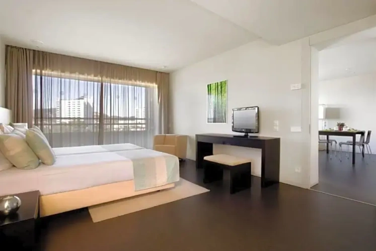 2 Bedrooms Double Suite