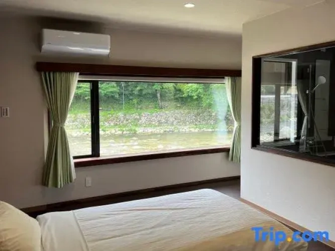 Suite with river view