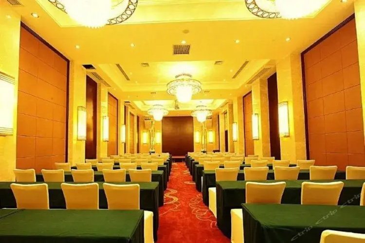 Zenec Elegant Hotel
