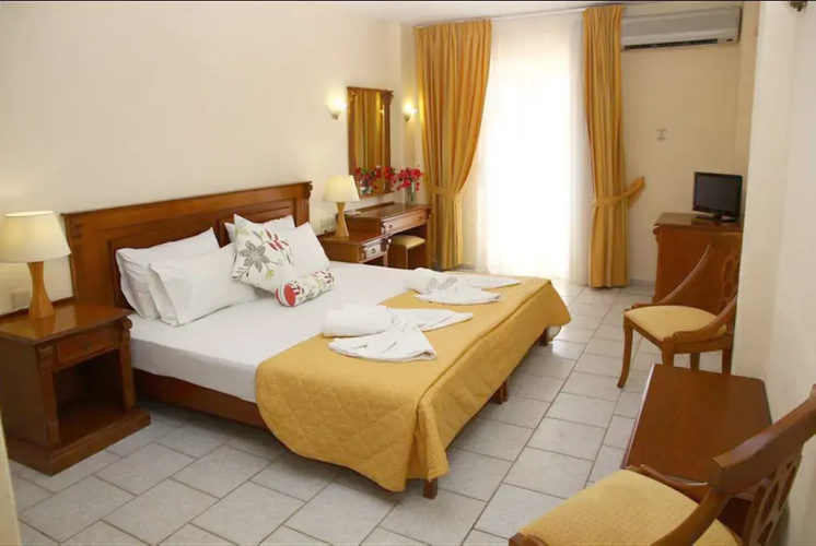 Standard Twin room with balcony and with sea view
