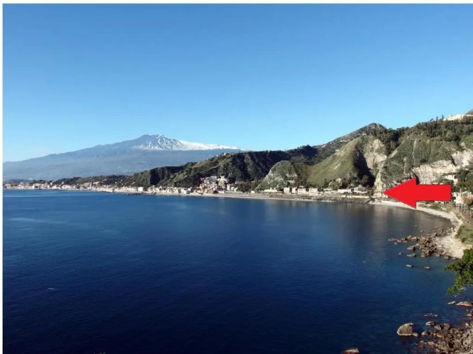 2 Bedrooms Apartment with partial sea view