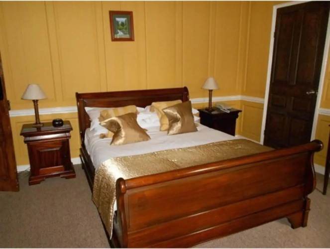 Bowlish House - Restaurant with rooms