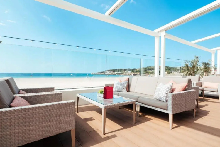 L'Horizon Beach Hotel & Spa