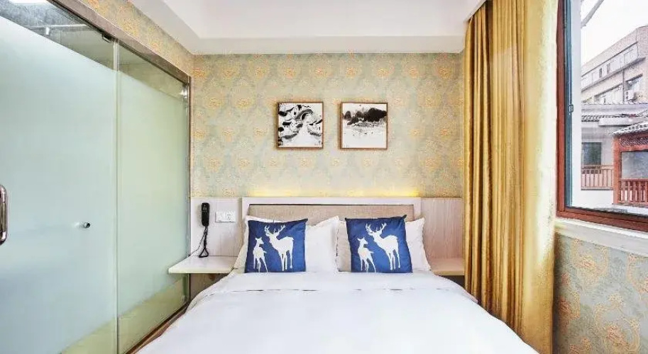 Hangzhou QingHe Hostel
