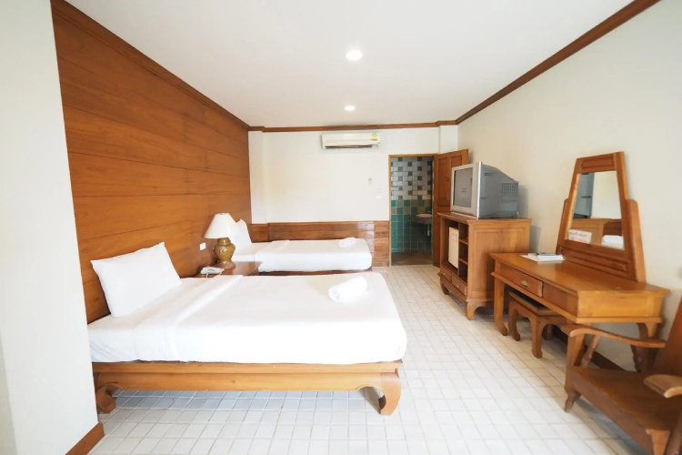Fah Place Hotel