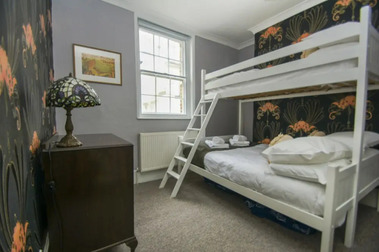 Chocolate Box Central by Brighton Holiday Lets