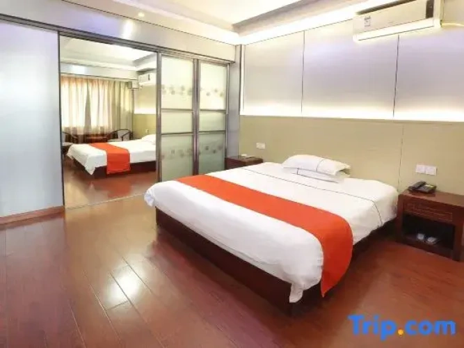 2 Bedrooms Business Suite