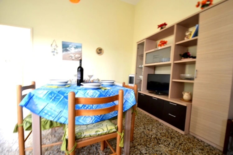 1 Bedroom Cottage with city view