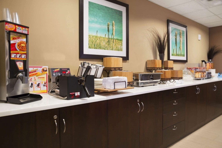 Microtel Inn & Suites by Wyndham Blackfalds Red Deer North photo 16