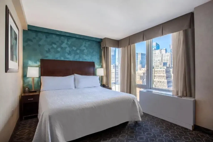 Double room with city view