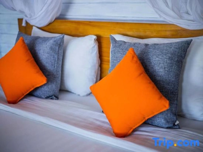 1 Bedroom Deluxe Double Villa with balcony and with partial ocean view